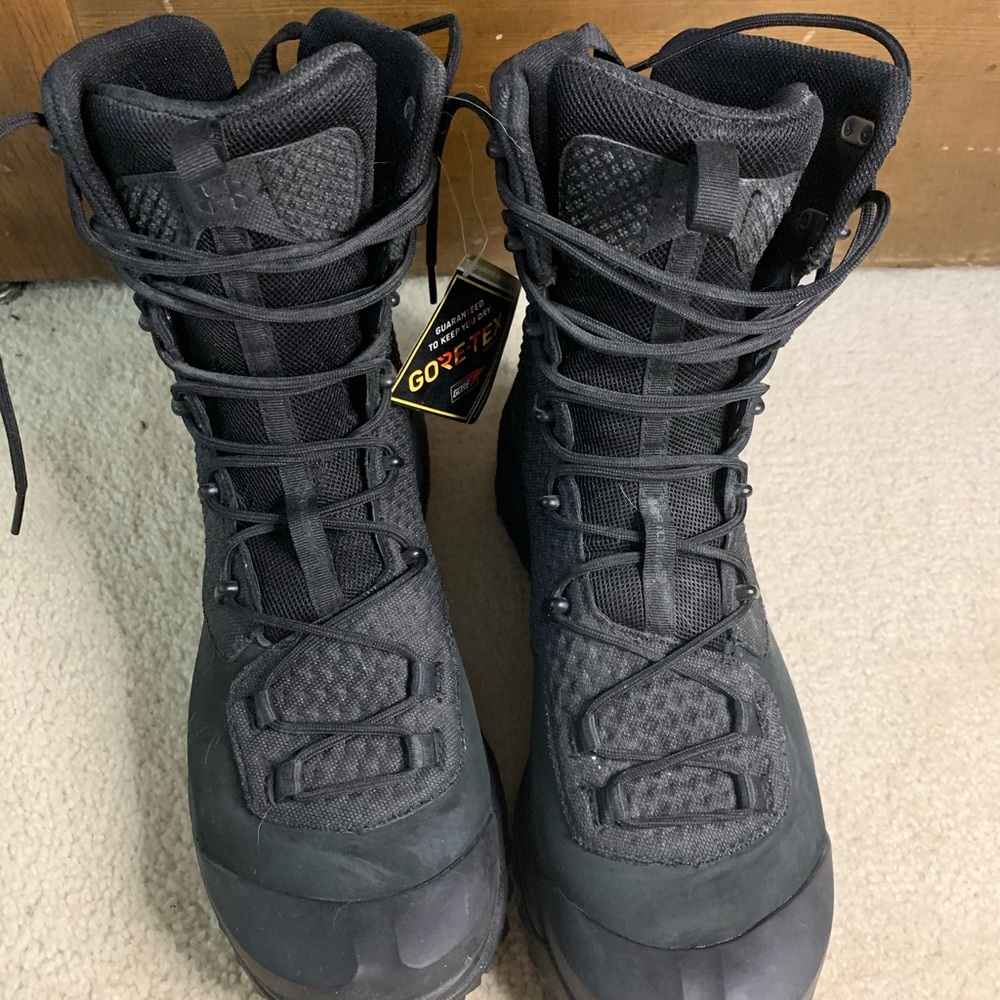 Men's Under Armour GORE-TEX® Tactical Boots (NWT)